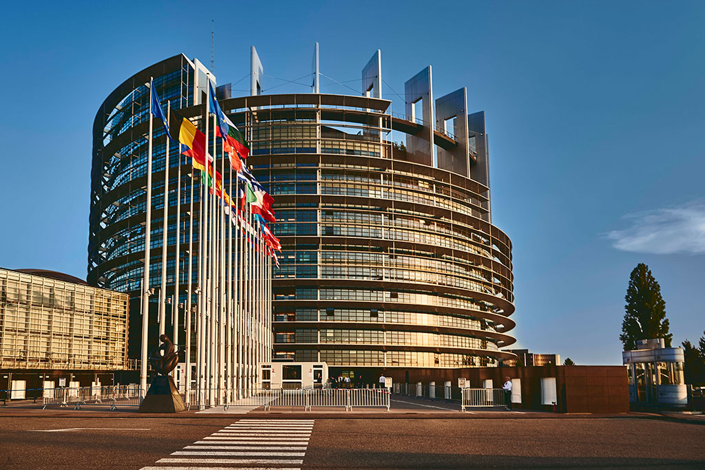 Parlamento Europeo de Estrasburgo aprueba enmiendas para reciclaje de plásticos Coproyma